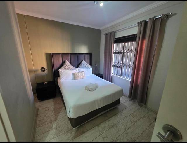 2 BEDROOM PROPERTY TO RENT IN SANDTON CENTRAL